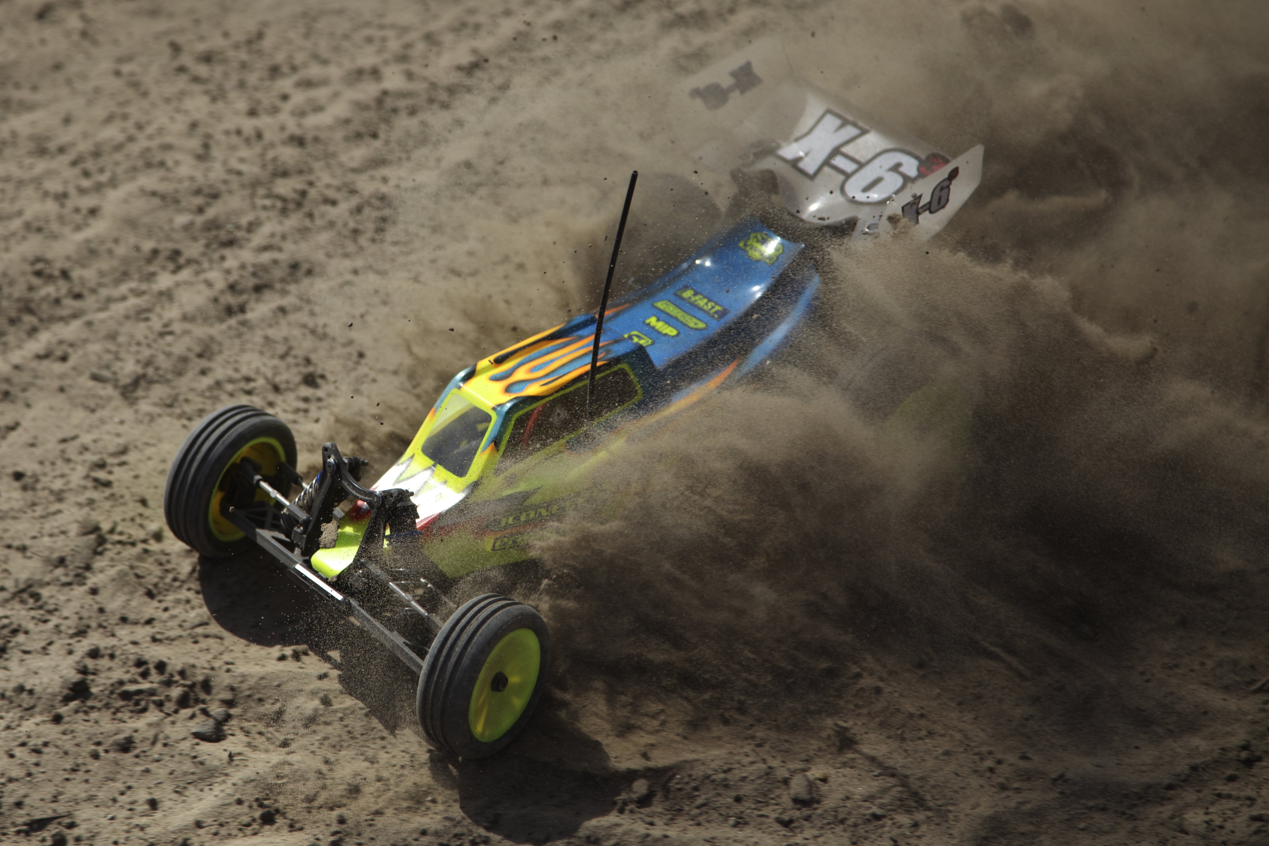 X Factory announces the arrival of the X6 Cubed R/C